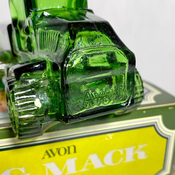 Vintage Avon ‘Big Mack’ Oland Aftershave Bottle & Box - Picture 13 of 17